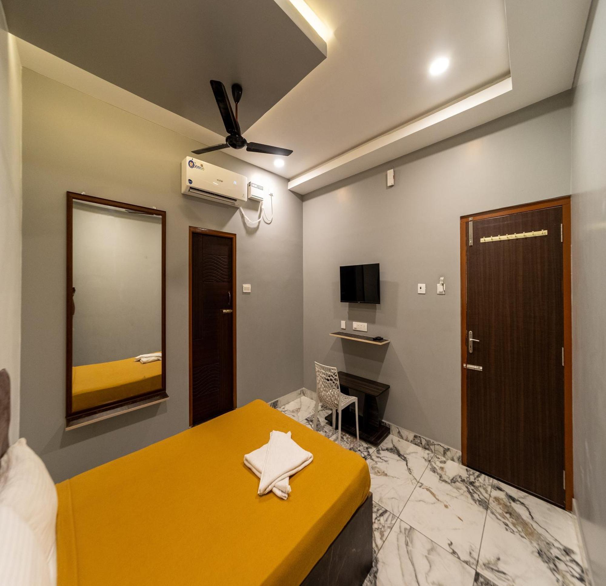 Hotel Bees Pondicherry Eksteriør bilde