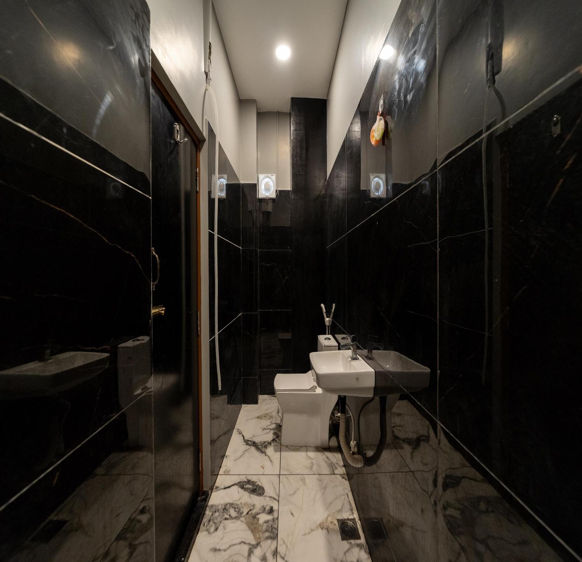 Hotel Bees Pondicherry Eksteriør bilde